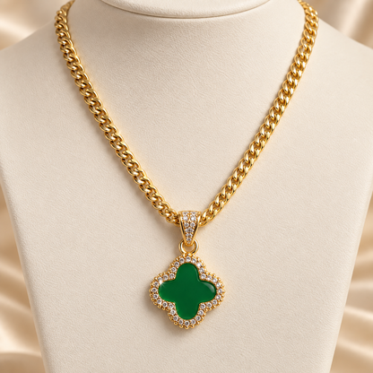 Cadena de 18 pulgadas con dije de trébol y borde de zirconias, oro laminado 14k