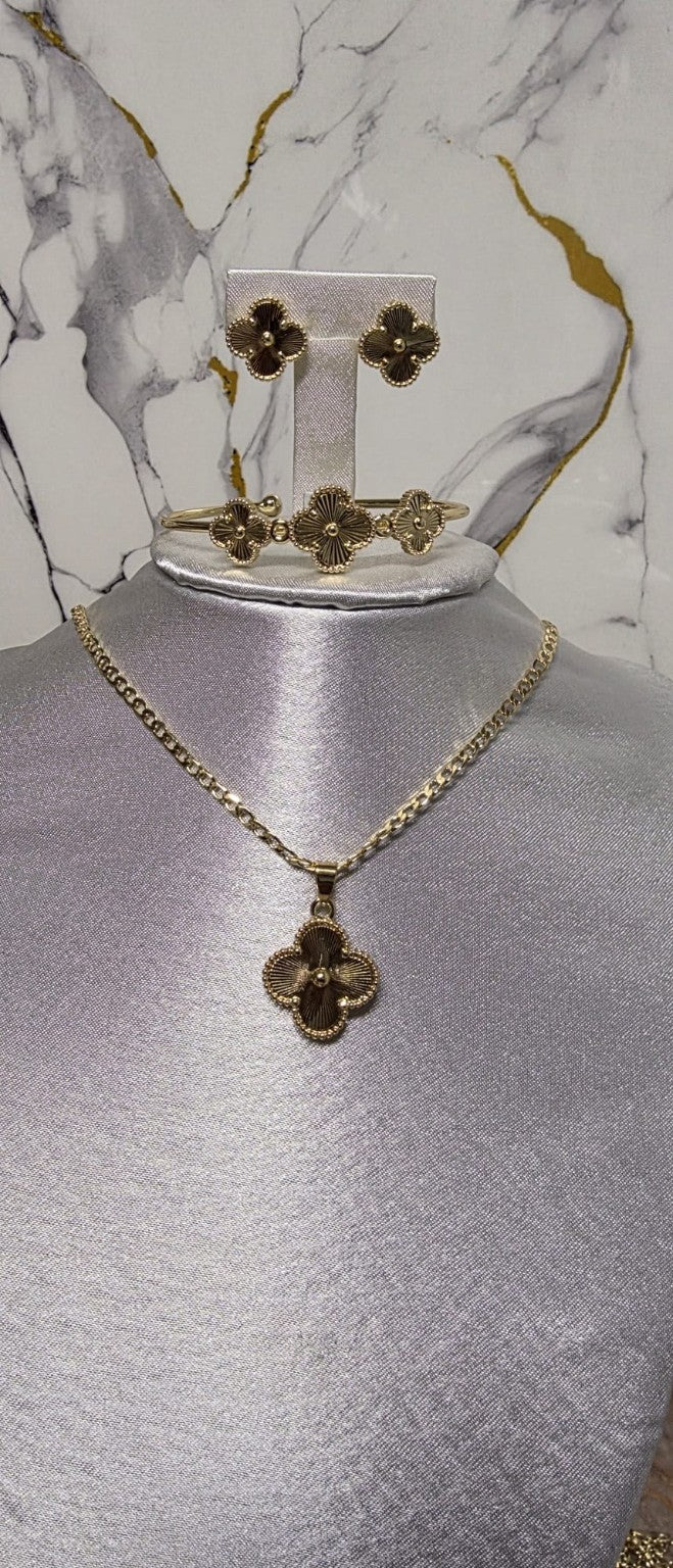 Set Trébol Dorado