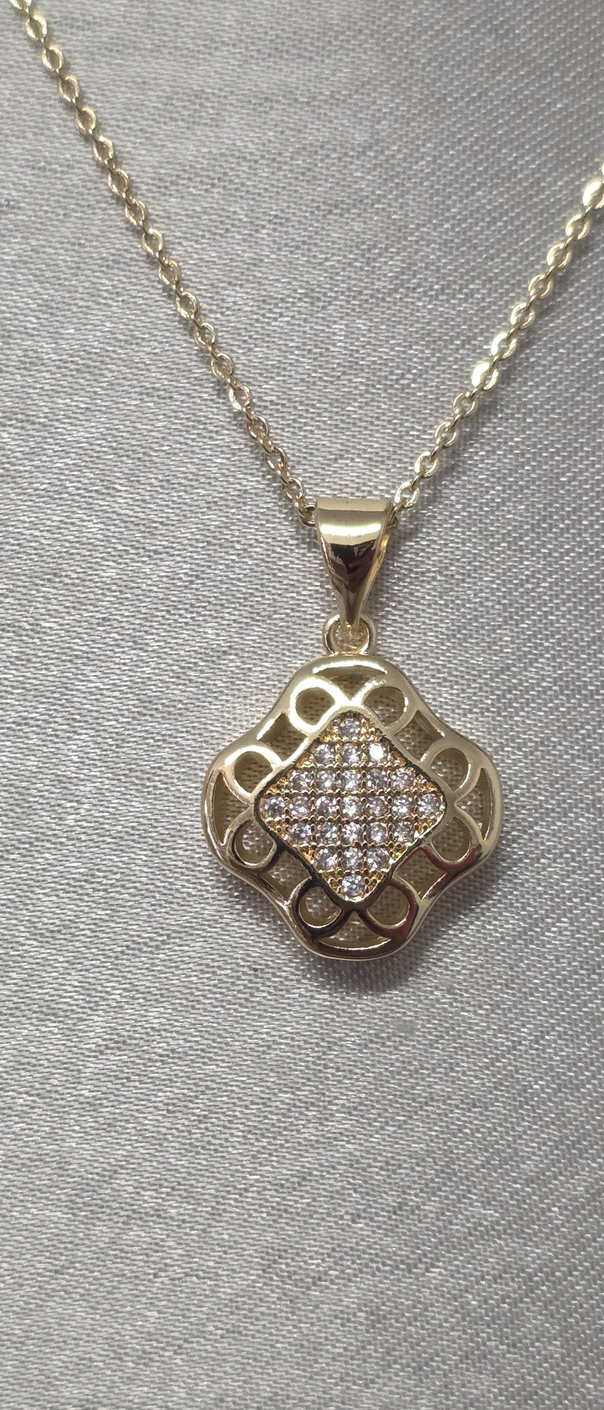 Set Cuadrifolio con Zirconias | Oro Laminado 14K