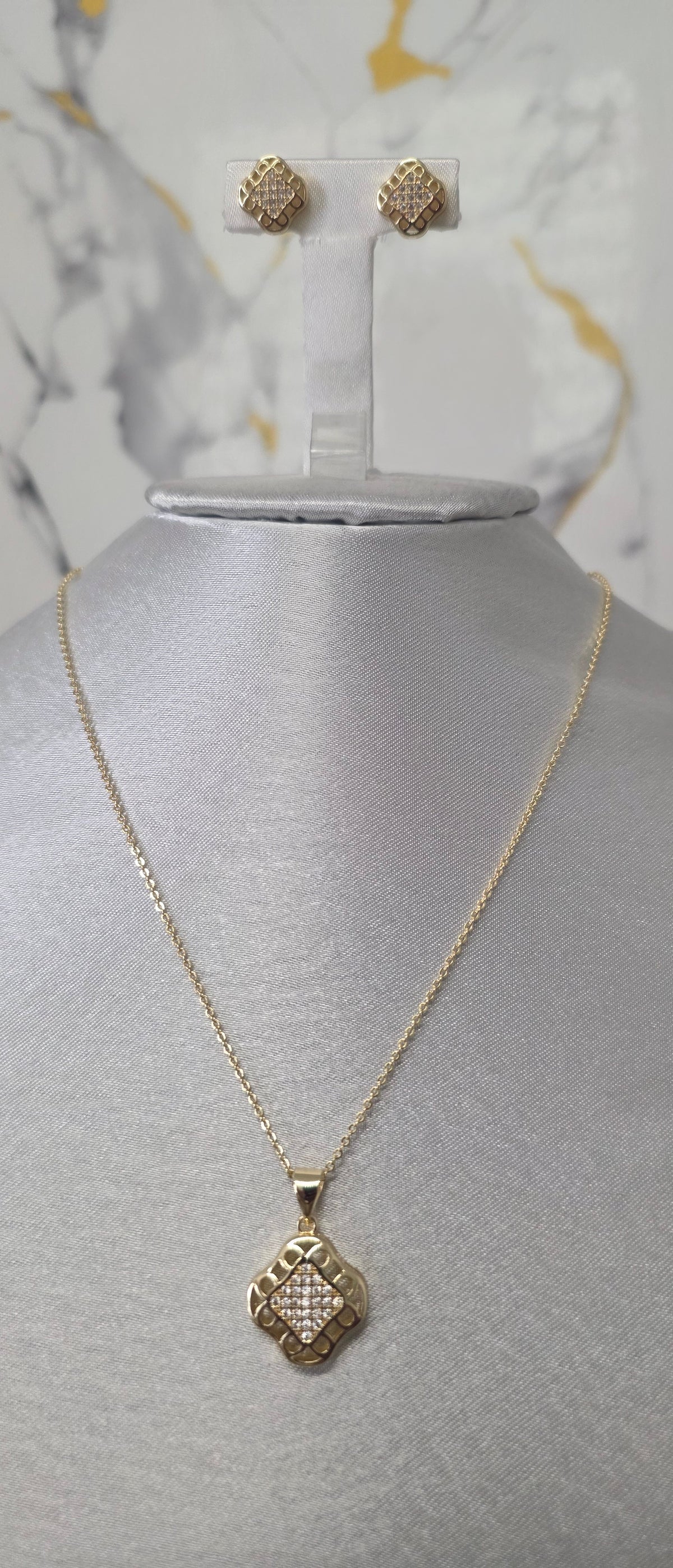 Set Cuadrifolio con Zirconias | Oro Laminado 14K