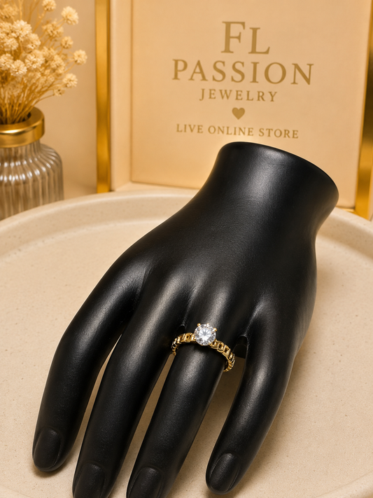 Anillo Solitario con Diseño de Cadena | Oro Laminado 14K